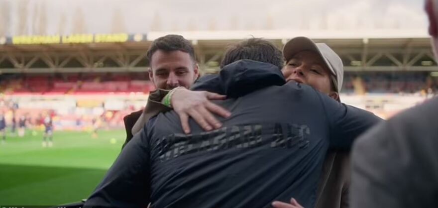 Ράιαν Ρέινολντς: Ο ηθοποιός-ιδιοκτήτης της Ρέξαμ έσωσε τη ζωή της γυναίκας ενός ποδοσφαιριστή του - Η συγκινητική ιστορία