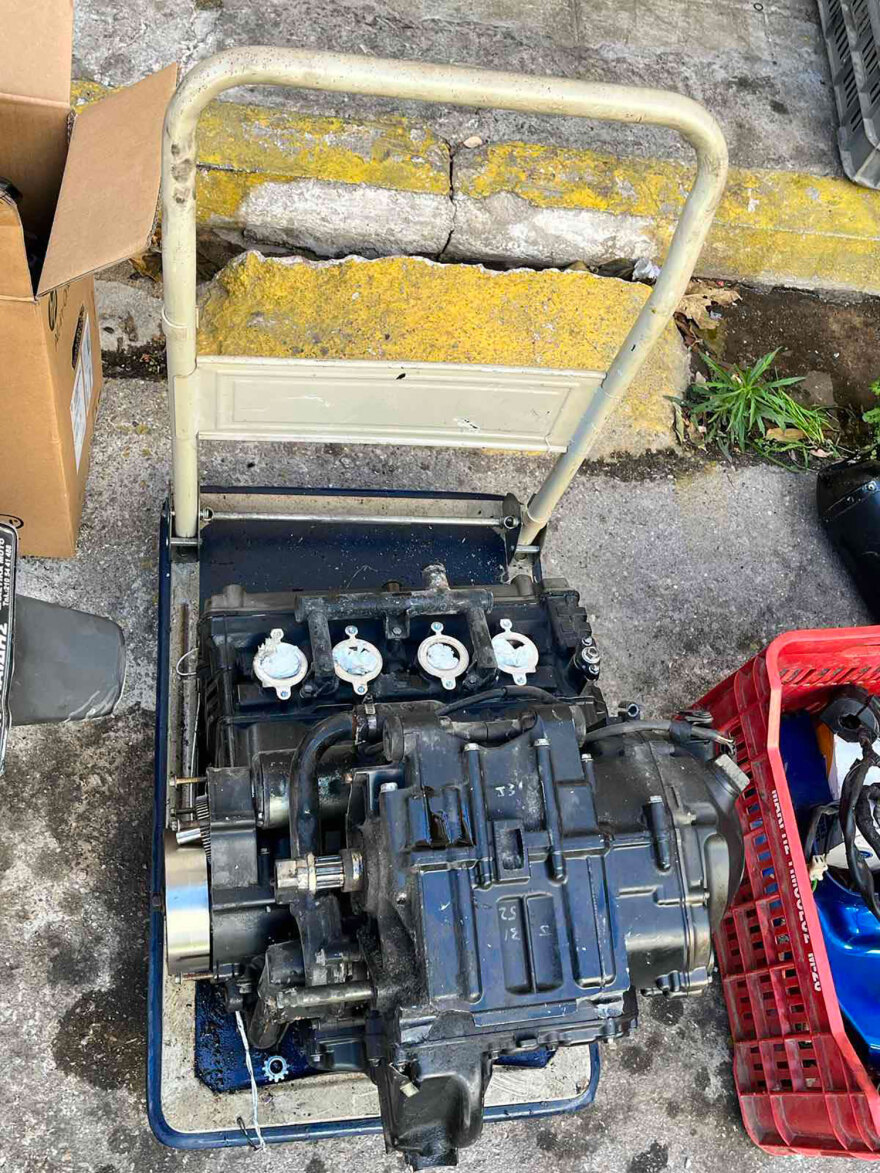 Αγία Βαρβάρα: Συμμορία έκλεβε μηχανές, τις παραποιούσε και τις μοσχοπούλαγε - Δείτε φωτογραφίες