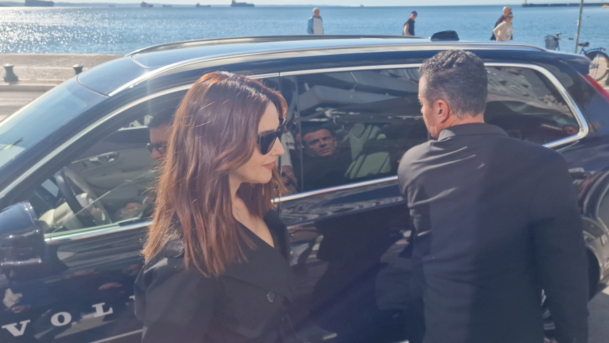 Μόνικα Μπελούτσι: Το πρωινό που απόλαυσε στη Θεσσαλονίκη και το φιλί στον κόσμο που την επευφημούσε