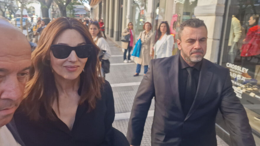 Μόνικα Μπελούτσι: Βγήκε για φαγητό με τον δήμαρχο Θεσσαλονίκης Κωνσταντίνο Ζέρβα - Δείτε εικόνες και βίντεο