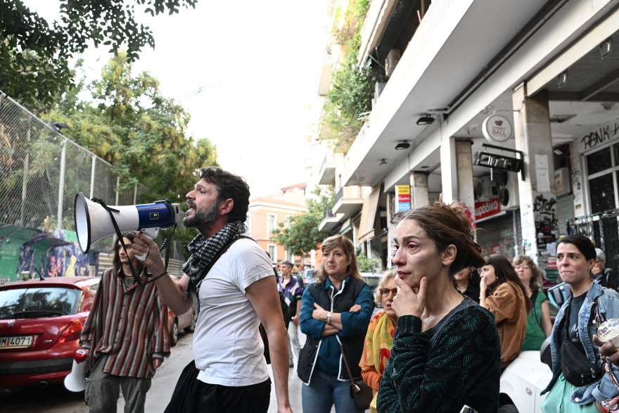 Εξάρχεια: Συνεχίζονται οι αντιδράσεις για το μετρό - Παρουσία των ΜΑΤ οι εργασίες