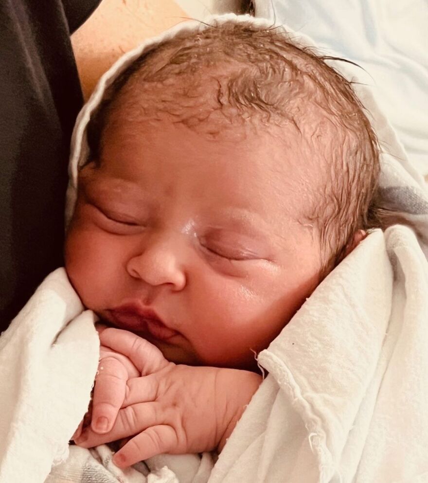 Τομ Έλις: Ο ηθοποιός του «Lucifer» και η σύζυγός του υποδέχτηκαν την κόρη τους μέσω παρένθετης μητέρας