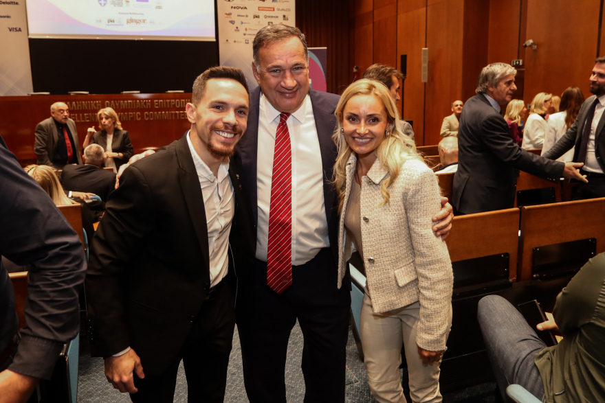 Η ΕΟΕ τίμησε τους αθλητές-γονείς που προκρίθηκαν στους Ολυμπιακούς Αγώνες «Παρίσι 2024»