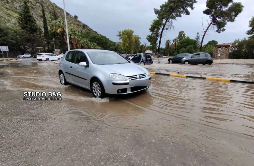 Κακοκαιρία: Πτώσεις δέντρων, πλημμύρισαν σπίτια και δρόμοι στην Αργολίδα - Δείτε βίντεο