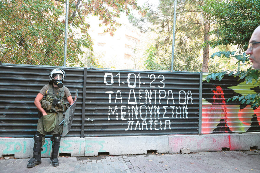 Αλήθειες και ψέματα για το μετρό στα Εξάρχεια - Δεν θα κάνουμε πίσω, λέει η κυβέρνηση 