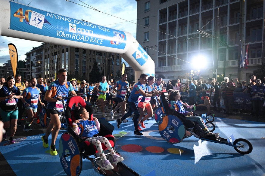 40ος Μαραθώνιος: 20.000 κόσμου έτρεξε στα 10 χλμ - Σταμούλης και Μαρινάκου οι νικητές, δείτε βίντεο και φωτογραφίες