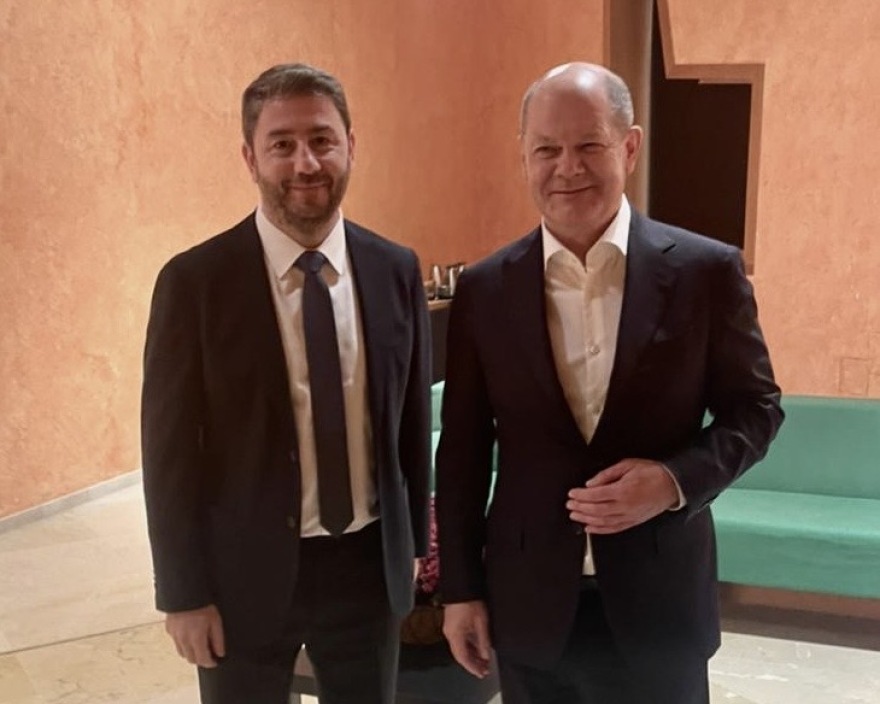 Συνάντηση Σολτς - Ανδρουλάκη στη Μάλαγα