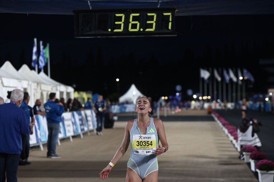 40ος Μαραθώνιος: 20.000 κόσμου έτρεξε στα 10 χλμ - Σταμούλης και Μαρινάκου οι νικητές, δείτε βίντεο και φωτογραφίες