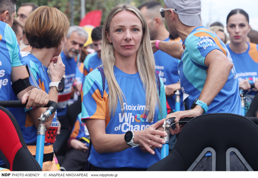 Μαραθώνιος: Κώστας Μπακογιάννης, Αντιγόνη Ντρισμπιώτη και Άγγελος Μπασινάς έτρεξαν στα 5 χλμ.