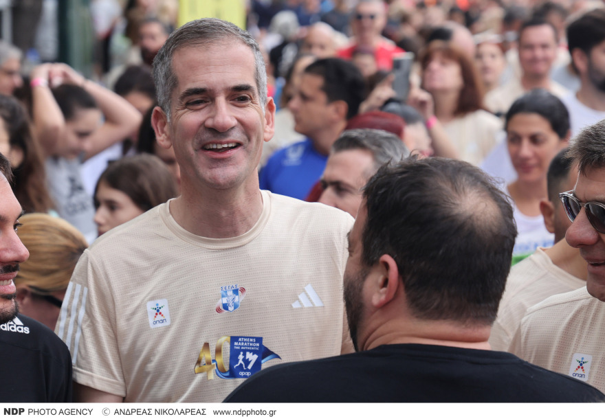 Μαραθώνιος: Κώστας Μπακογιάννης, Αντιγόνη Ντρισμπιώτη και Άγγελος Μπασινάς έτρεξαν στα 5 χλμ.