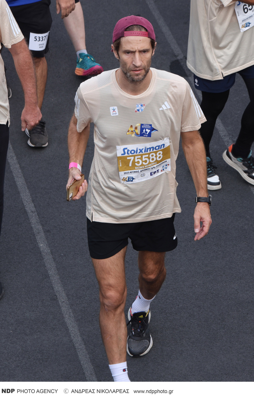 Μαραθώνιος: Κώστας Μπακογιάννης, Αντιγόνη Ντρισμπιώτη και Άγγελος Μπασινάς έτρεξαν στα 5 χλμ.