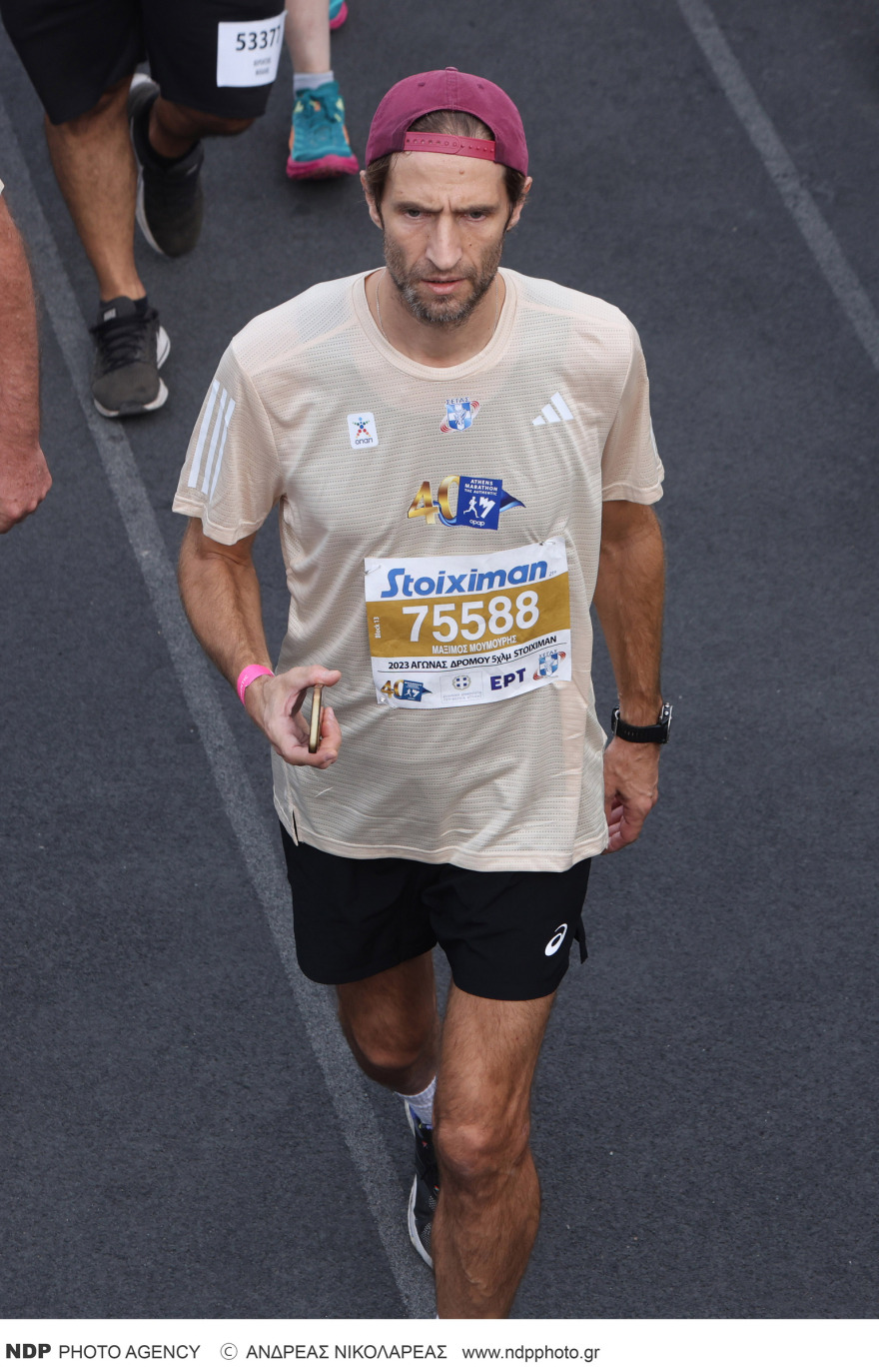 Μαραθώνιος: Κώστας Μπακογιάννης, Αντιγόνη Ντρισμπιώτη και Άγγελος Μπασινάς έτρεξαν στα 5 χλμ.