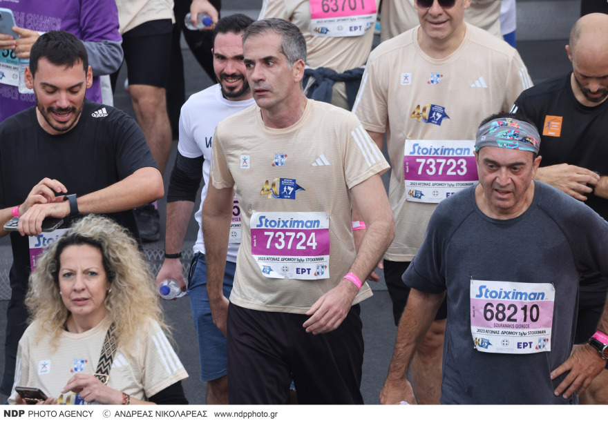 Μαραθώνιος: Κώστας Μπακογιάννης, Αντιγόνη Ντρισμπιώτη και Άγγελος Μπασινάς έτρεξαν στα 5 χλμ.