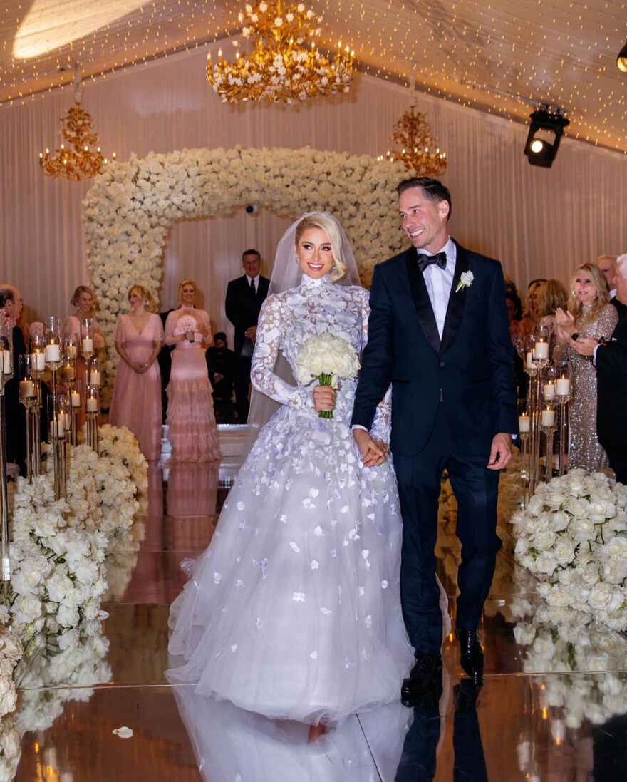 Πάρις Χίλτον: Γιόρτασε 2 χρόνια γάμου - Με κάνεις να νιώθω σαν το πιο τυχερό κορίτσι στον κόσμο κάθε μέρα