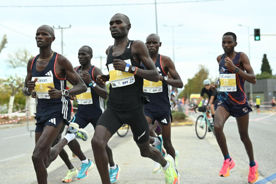Μαραθώνιος: Προς το Καλλιμάρμαρο τρέχουν 21.000 συμμετέχοντες - Κλειστοί δρόμοι, αλλαγές στα ΜΜΜ