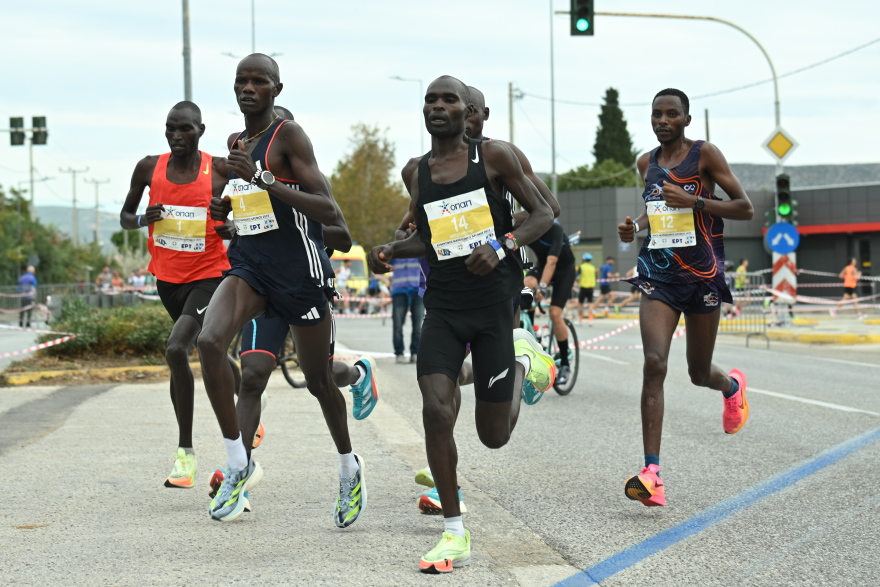 Μαραθώνιος: Προς το Καλλιμάρμαρο τρέχουν 21.000 συμμετέχοντες - Κλειστοί δρόμοι, αλλαγές στα ΜΜΜ