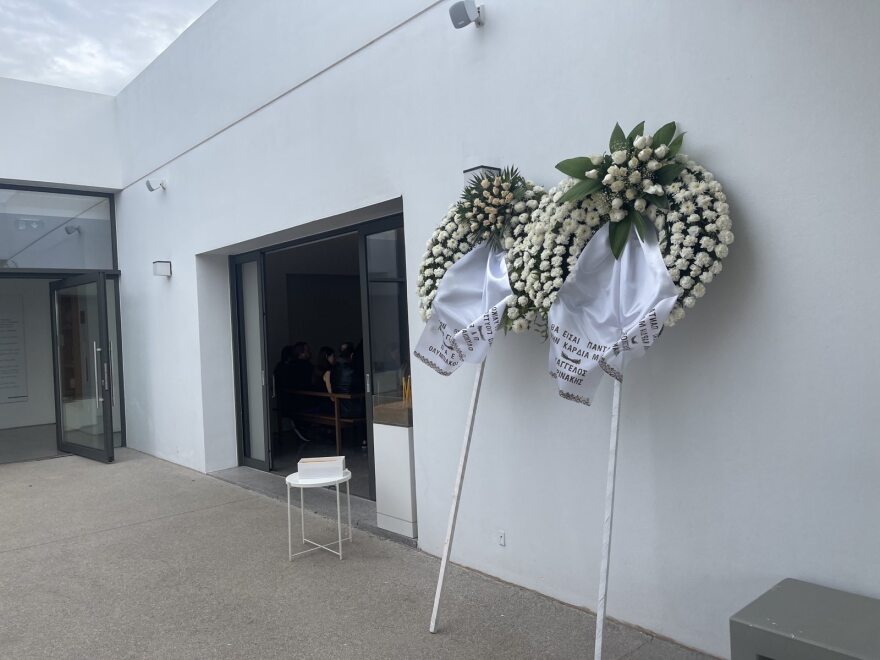 Ολυμπιακός: Στο Αποτεφρωτήριο Ριτσώνας ο τελευταίος αποχαιρετισμός στον Νίκο Γιούτσο - Στεφάνι από τον Βαγγέλη Μαρινάκη