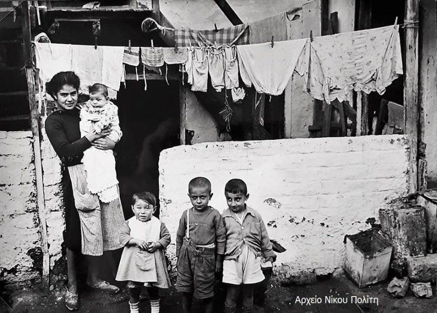 Η εγκατάσταση των προσφύγων στην Αθήνα, τον Πειραιά και την υπόλοιπη Ελλάδα μετά τη μικρασιατική καταστροφή