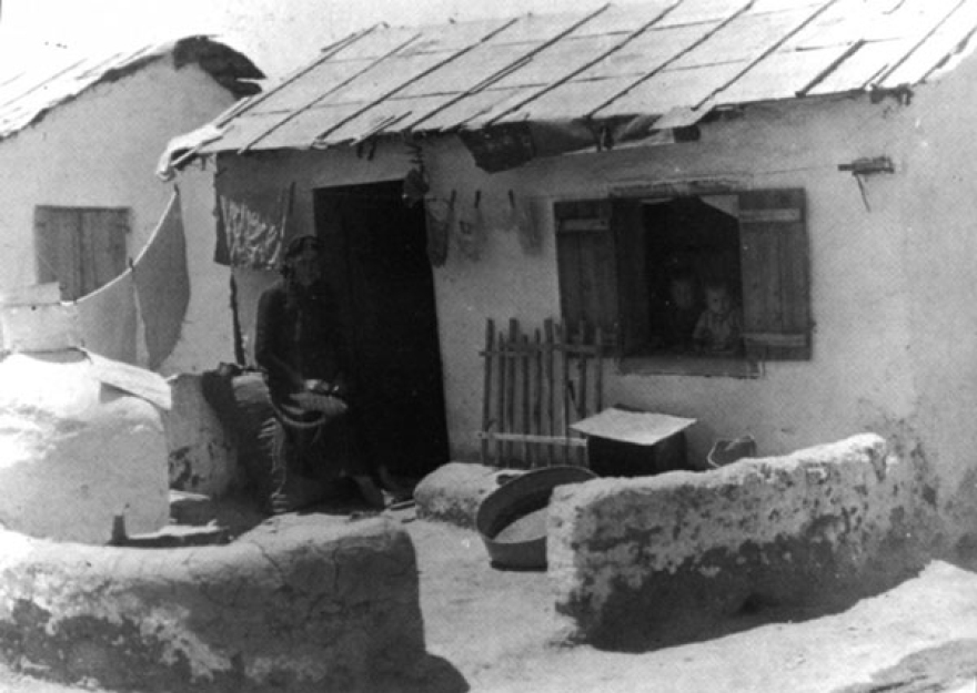 Η εγκατάσταση των προσφύγων στην Αθήνα, τον Πειραιά και την υπόλοιπη Ελλάδα μετά τη μικρασιατική καταστροφή