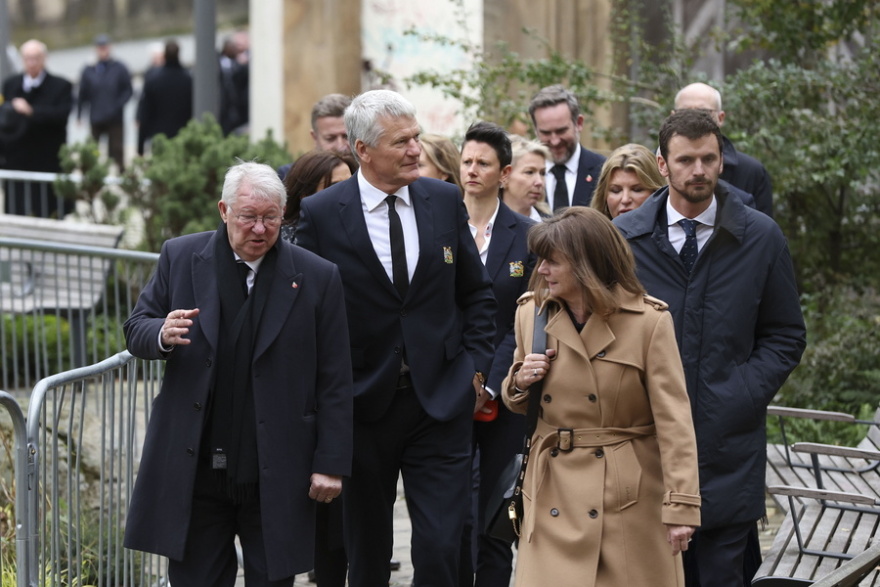 Μπόμπι Τσάρλτον: Το ποδόσφαιρο αποχαιρέτησε τον θρύλο της Μάνστεστερ Γιουνάιτεντ