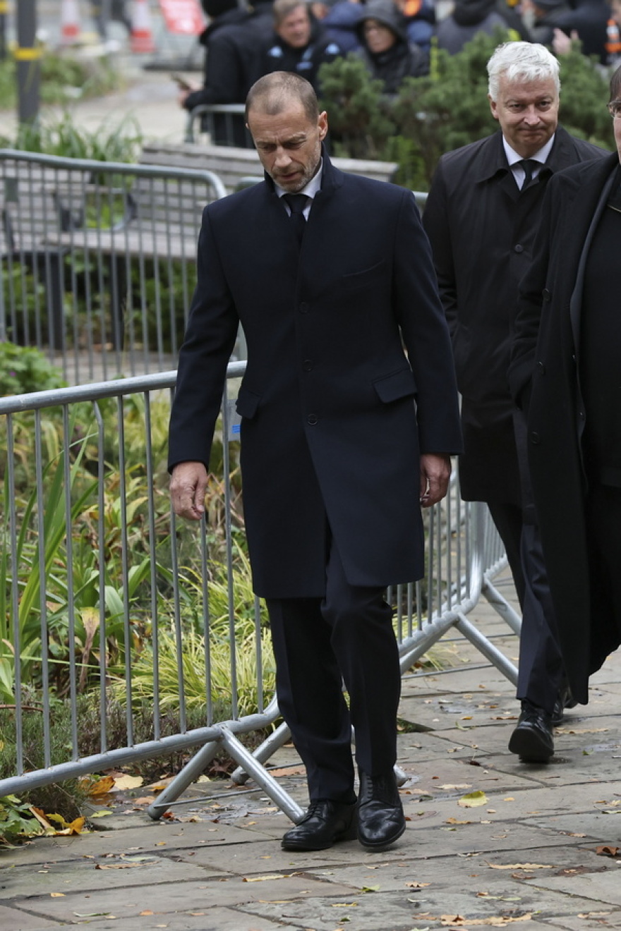 Μπόμπι Τσάρλτον: Το ποδόσφαιρο αποχαιρέτησε τον θρύλο της Μάνστεστερ Γιουνάιτεντ