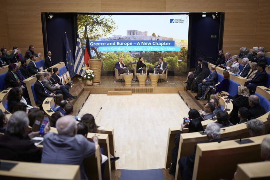 Διάδοχος Μέρκελ σε Μητσοτάκη: Το 2010 έβλεπα θετικά το Grexit, αποδείχθηκε ότι θα ήταν κακή απόφαση 