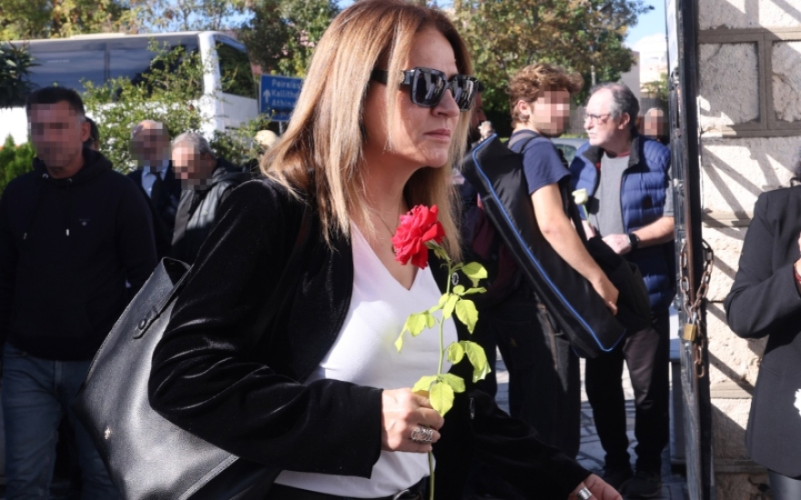 Κάτια Νικολαΐδου: Ράκος η Μπέσσυ Μάλφα στην κηδεία της 