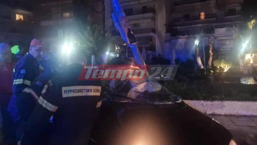 Πάτρα: Θανατηφόρο τροχαίο - Νεαρός οδηγός «καρφώθηκε» με το αυτοκίνητό του σε κολώνα