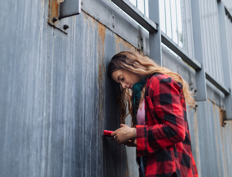 Οι νέοι της Generation Z έχουν άγχος, στρες, κρίσεις πανικού και κάνουν ψυχοθεραπεία