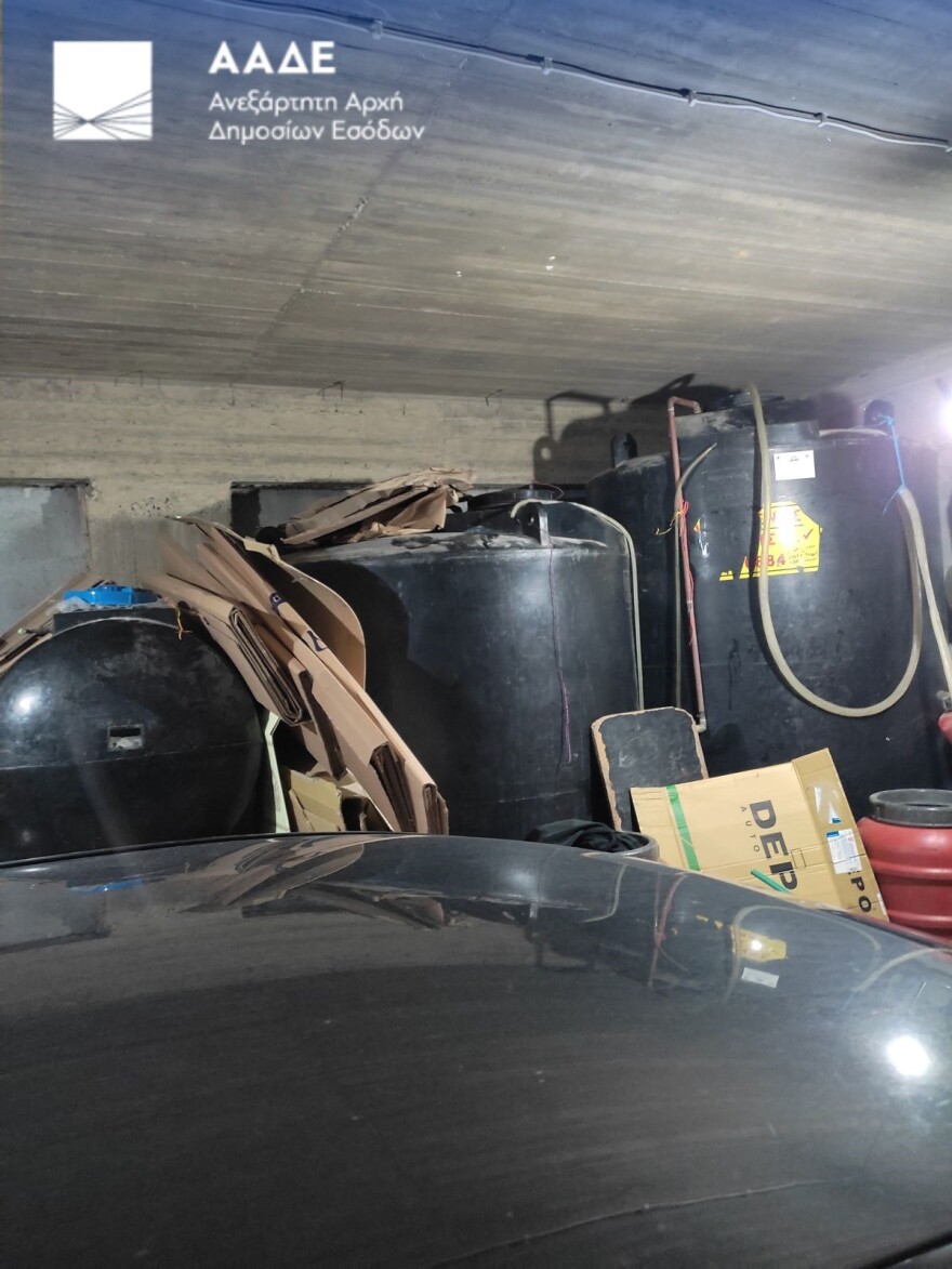 ΑΑΔΕ: Κατάσχεση 23 χιλιάδων λίτρων παράνομης και επικίνδυνης τσικουδιάς στο Ηράκλειο Κρήτης