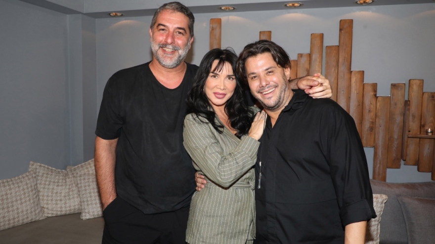 Βασίλης Μπισμπίκης: Πήγε στην πρεμιέρα της Πάολας και του Νίκου Μακρόπουλου