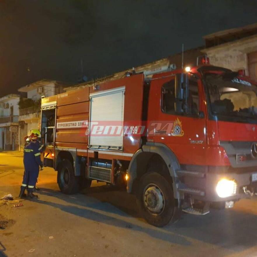 Πάτρα: Πυροσβέστες πήγαν να σβήσουν φωτιά και δέχθηκαν επίθεση με πέτρες - Δείτε βίντεο και φωτογραφίες