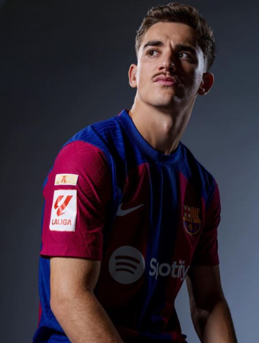 Μπαρτσελόνα: Οι ποδοσφαιριστές της άφησαν μουστάκια για καλό σκοπό - Φωτογραφίες