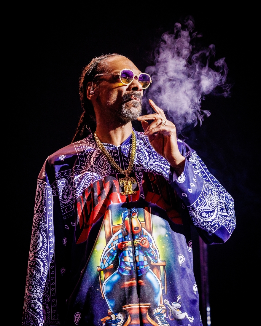 Snoop Dogg: Ο «βασιλιάς της μαριχουάνας» ανακοίνωσε ότι κόβει το κάπνισμα και δεν σταματούν να τον τρολάρουν 