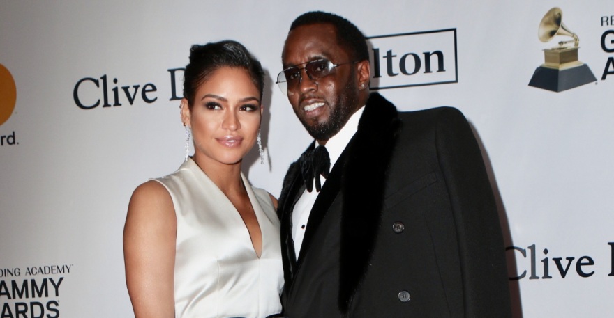 Cassie κατά Sean Combs: Τα δικαστικά έγγραφα αποκαλύπτουν «απειλές, υπερβολική χρήση ναρκωτικών, κακοποίηση και σεξουαλική δουλεία»