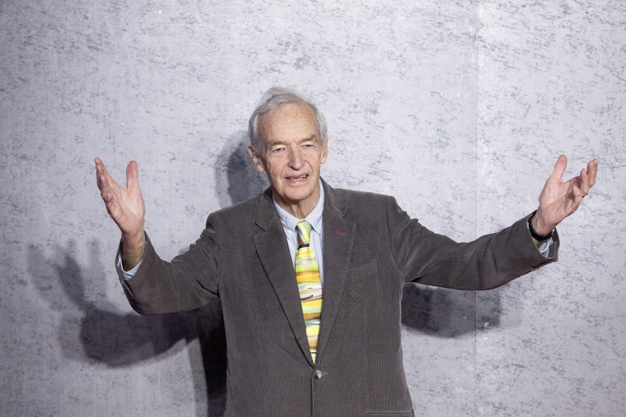 Χοακίν Φίνιξ: Στην πρεμιέρα του «Napoleon» μαζί με την συμπρωταγωνίστριά του, Βανέσα Κίρμπι, και τον Ρίντλεϊ Σκοτ