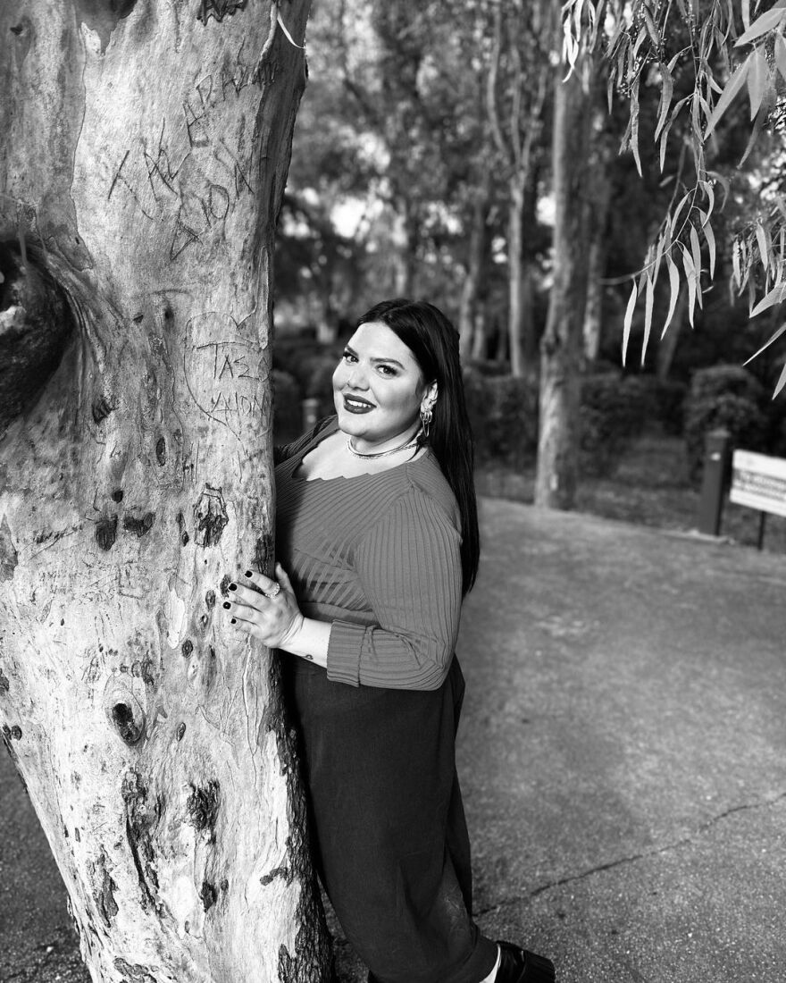 Η Δανάη Μπάρκα στην παλιά της γειτονιά: «Μπορείς να βγάλεις το κορίτσι απ' το Περιστέρι, αλλά όχι το Περιστέρι απ' το κορίτσι»