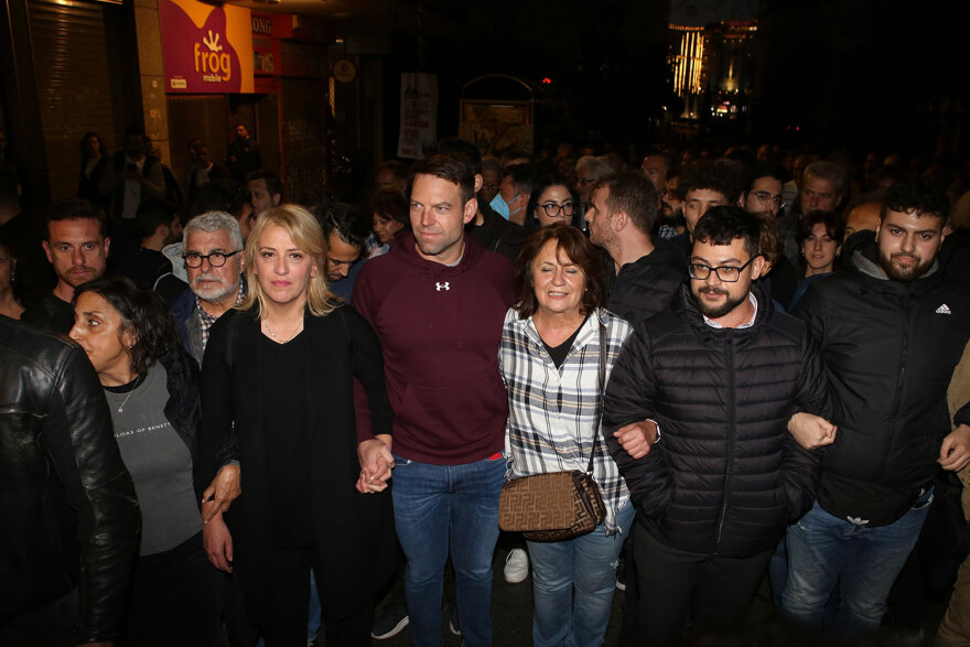 Στέφανος Κασσελάκης: Πήγε στη συγκέντρωση για το Πολυτεχνείο, φωτογραφήθηκε κι έφυγε - Δεν ακολούθησε την πορεία (βίντεο και φωτογραφίες)