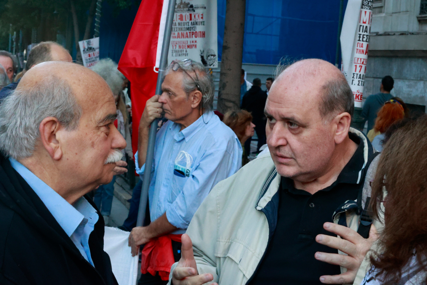 Με την υπογραφή «Διέξοδος Αριστερά» στο πανό τους οι αποχωρήσαντες του ΣΥΡΙΖΑ στην πορεία του Πολυτεχνείου - Φωτογραφίες 