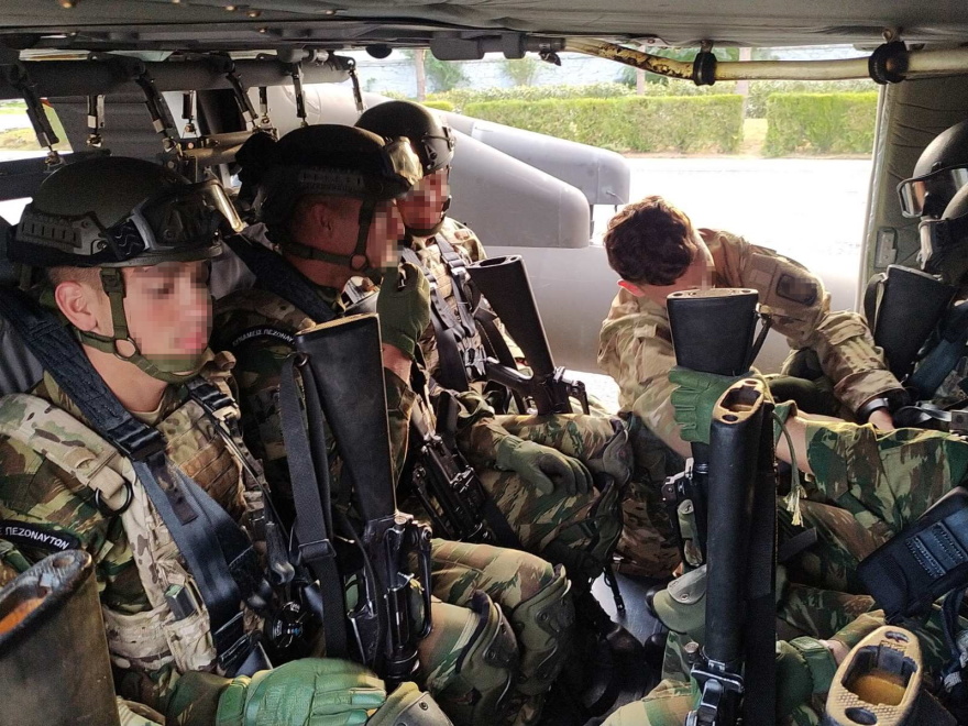 Συνεκπαίδευση Ελλάδας - ΗΠΑ στη Μαγνησία - Ασκήσεις αεροδιακομιδής και επιβίβασης - αποβίβασης σε ελικόπτερα