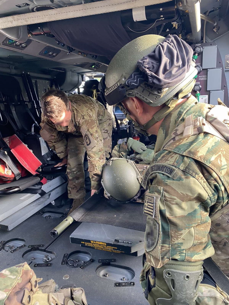 Συνεκπαίδευση Ελλάδας - ΗΠΑ στη Μαγνησία - Ασκήσεις αεροδιακομιδής και επιβίβασης - αποβίβασης σε ελικόπτερα