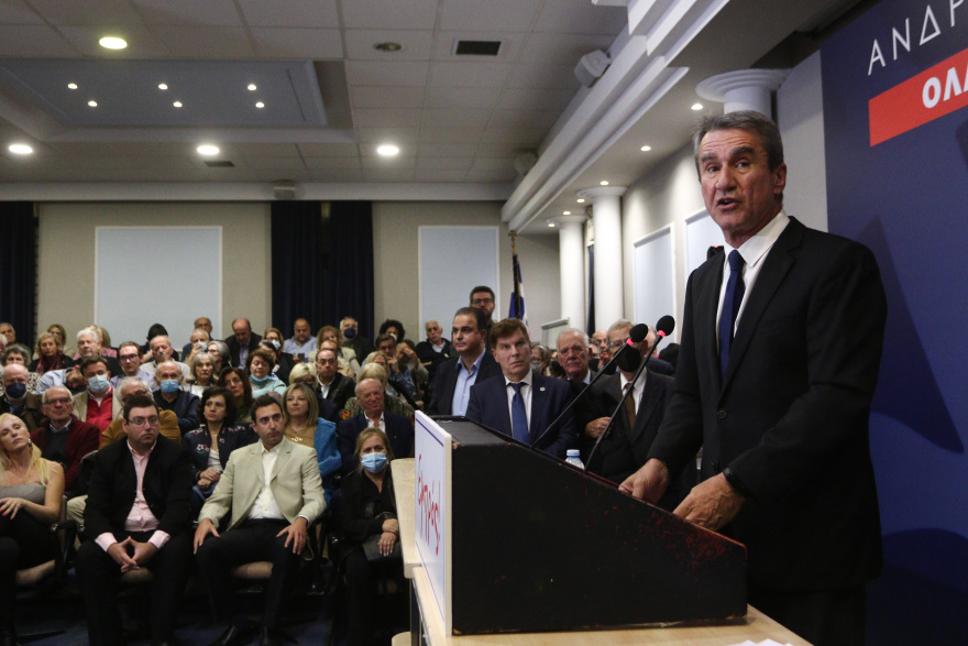 «Παρών σε κάθε περίπτωση» δήλωσε ο Ανδρέας Λοβέρδος - Δείτε βίντεο από την εκδήλωσή του