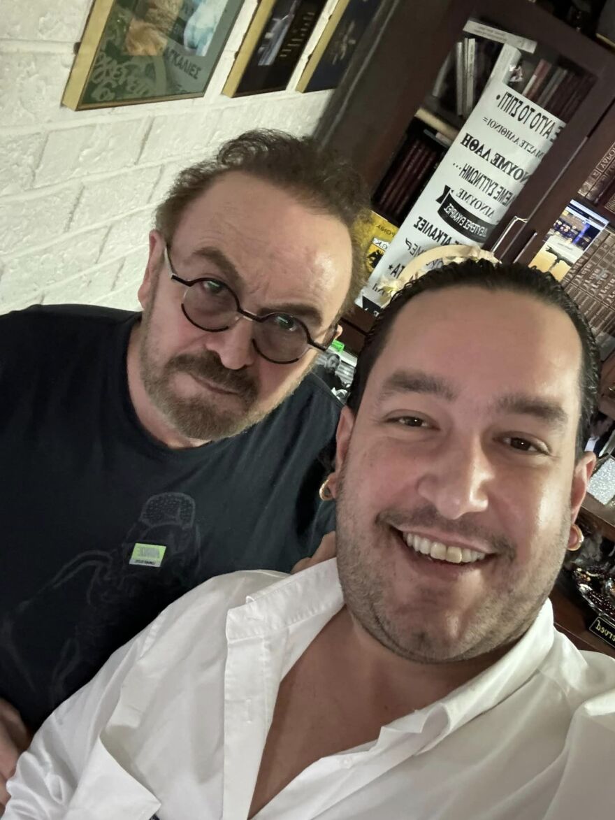 Dj Deleasis: Ο viral dj του ελληνικού TikTok γνωρίστηκε με το μουσικό του «γούρι» Σταμάτη Γονίδη