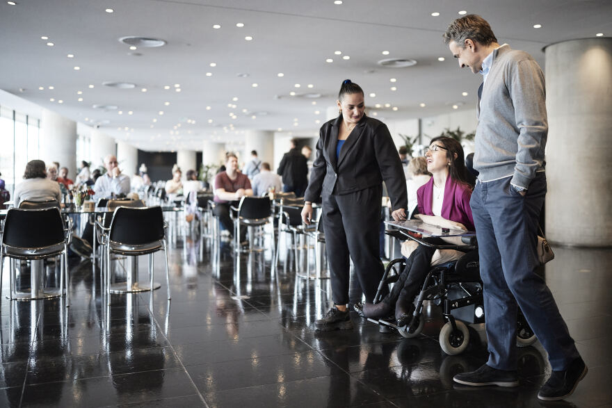 Μητσοτάκης: Ο διάλογος με ωφελούμενη του Προσωπικού Βοηθού - «Δεν θέλουμε τα ΑμεΑ να ζουν με επιδόματα» - Δείτε βίντεο 