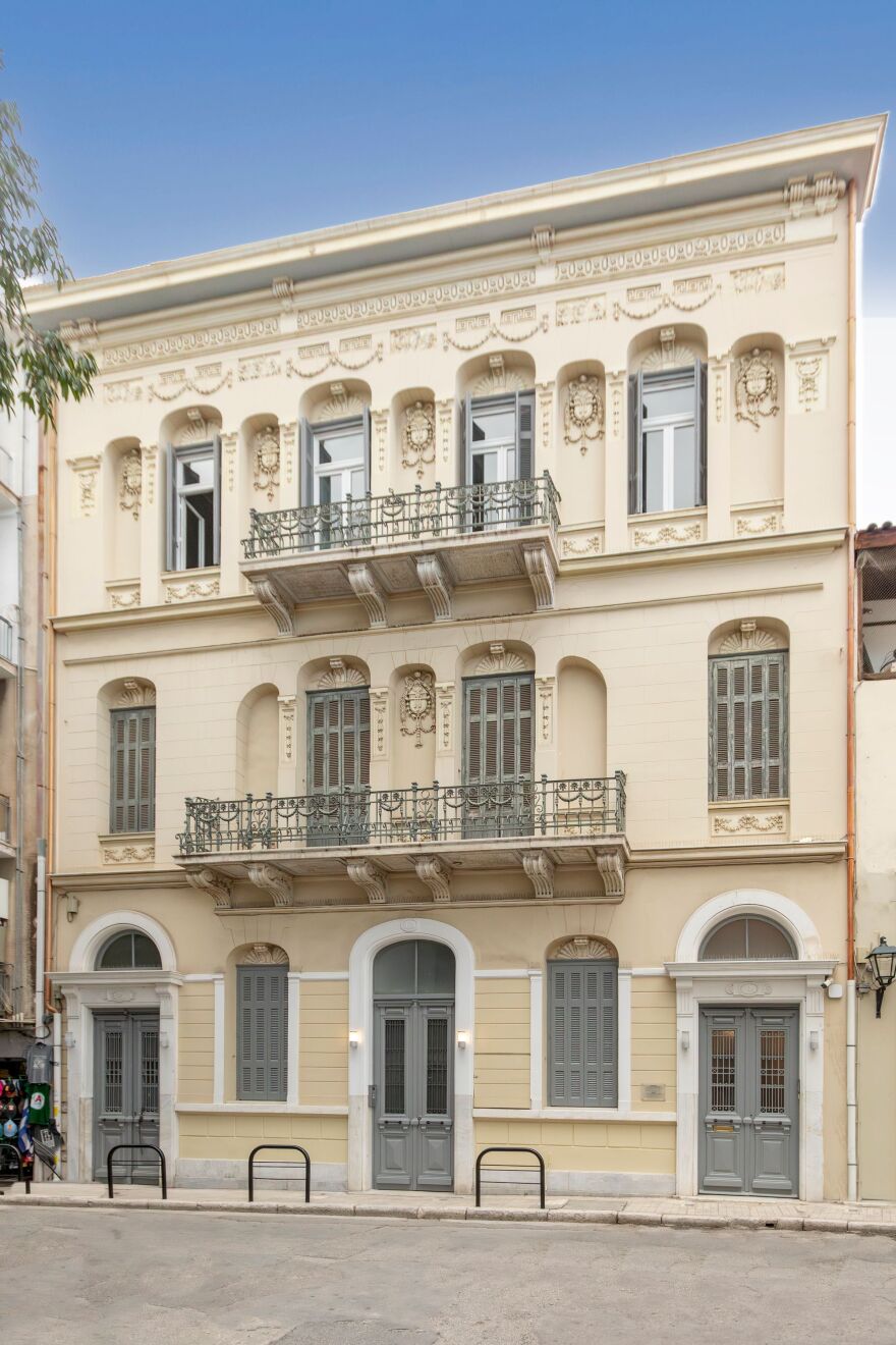 Κωνσταντίνος Καβάφης: Αυτό είναι το εντυπωσιακό νέο σπίτι του Αλεξανδρινού ποιητή στην Πλάκα - Δείτε φωτογραφίες