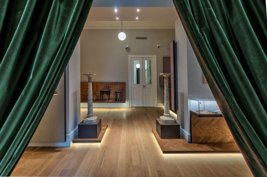 Κωνσταντίνος Καβάφης: Αυτό είναι το εντυπωσιακό νέο σπίτι του Αλεξανδρινού ποιητή στην Πλάκα - Δείτε φωτογραφίες