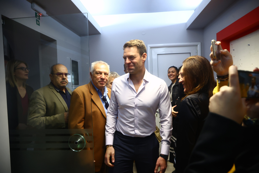 Στέφανος Κασσελάκης: Πρώτη επίσκεψη στα γραφεία του ΣΥΡΙΖΑ στη Θεσσαλονίκη - «Είμαι πολύ περήφανος» (φωτογραφίες)