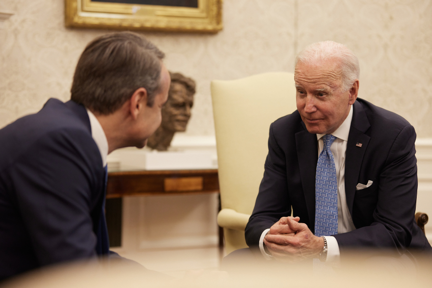 Τζο Μπάιντεν: Είχε φορέσει και εκείνος την γραβάτα με την ελληνική σημαία 
