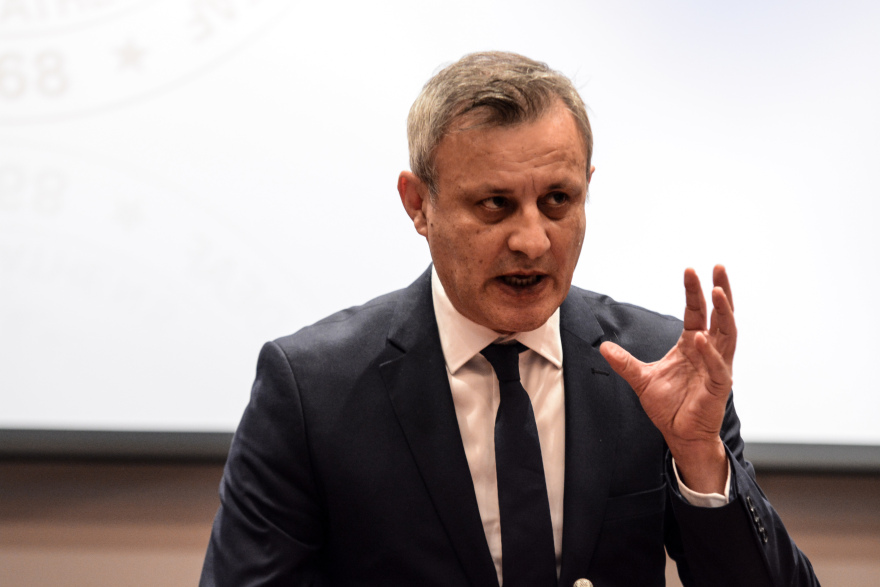 ΣΥΡΙΖΑ: Διορθωτικές κινήσεις μέσω Πολιτικού Κέντρου από Κασσελάκη - Αύριο η Πολιτική Γραμματεία, άγνωστη η στάση των «6 συν 6»