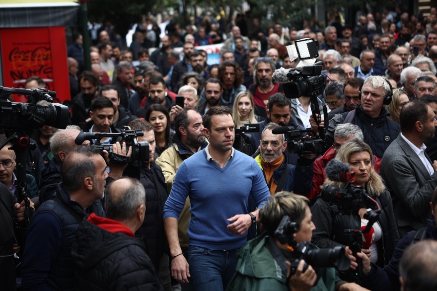 ΣΥΡΙΖΑ: Ο Κασσελάκης δεν θα κυβερνούσε με Τσακαλώτους και Κατρούγκαλους και ο Τσακαλώτος τον παρομοιάζει με τον... Περίανδρο Πώποτα